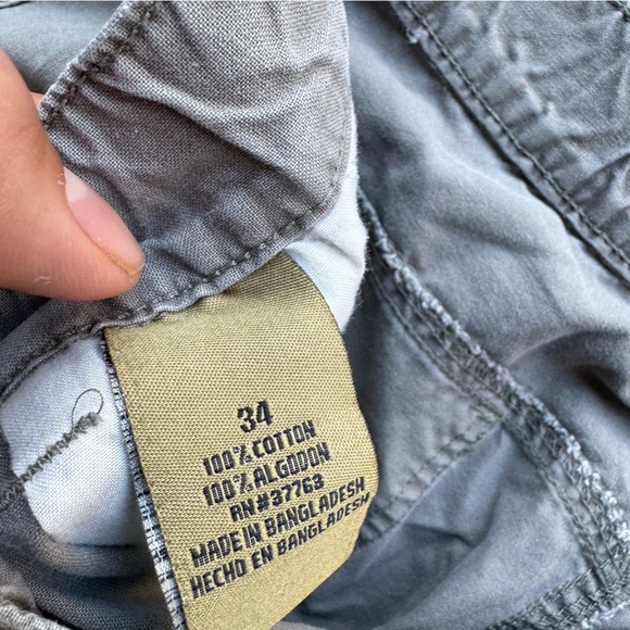 Baggy Men’s Cargo Jorts/Shorts - Picture 3 of 4